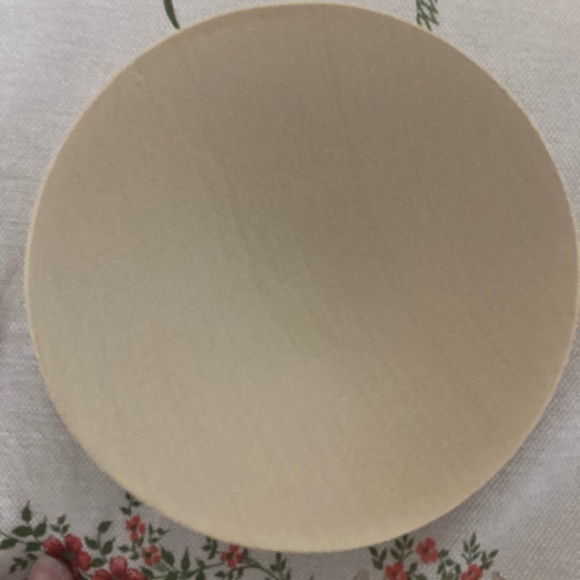 Rhonda Shear Pin Up Style Lace Trim Beige Bra - Picture 6 of 6